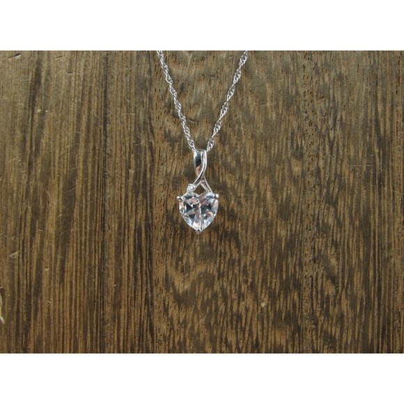 Jewelry - 18" Sterling Silver Simple Sapphire Love Heart Gemstone Pendant Necklace Vintage